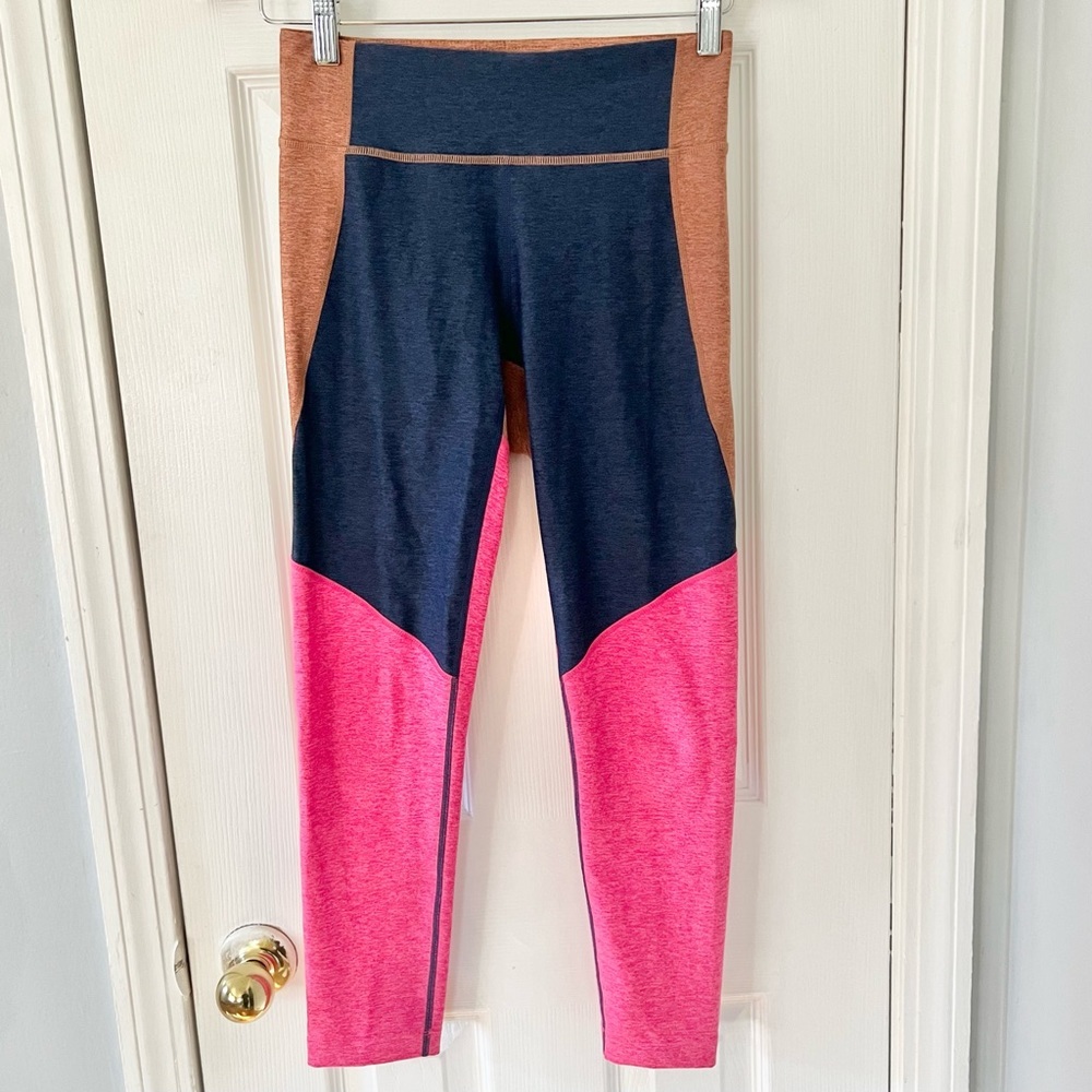 Outdoor Voices Warm Up Tri Tone Pant 3/4 Leggings Women’s S Small RARE Colorway
